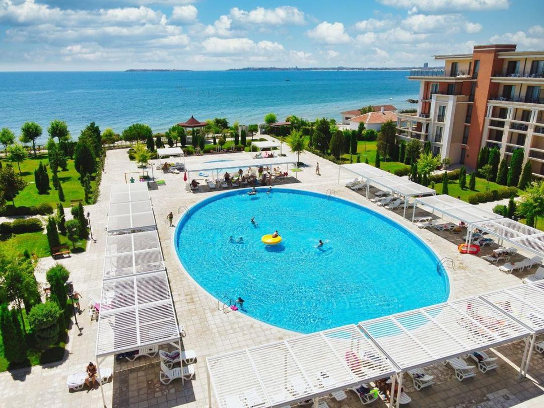 Prestige Fort Beach - Premium Apartments Sveti Vlas Exterior foto